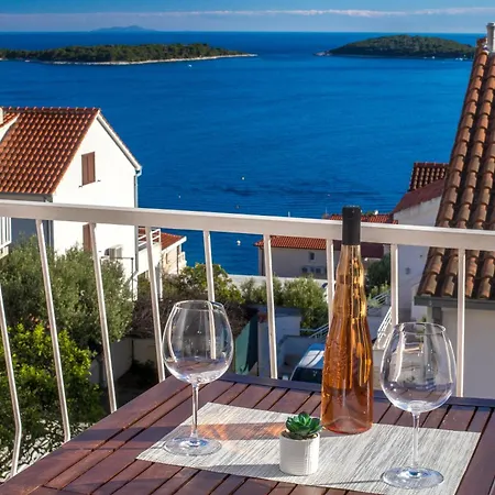 Daire Anita Hvar Town