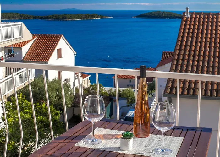 Apartment Anita Hvar Town